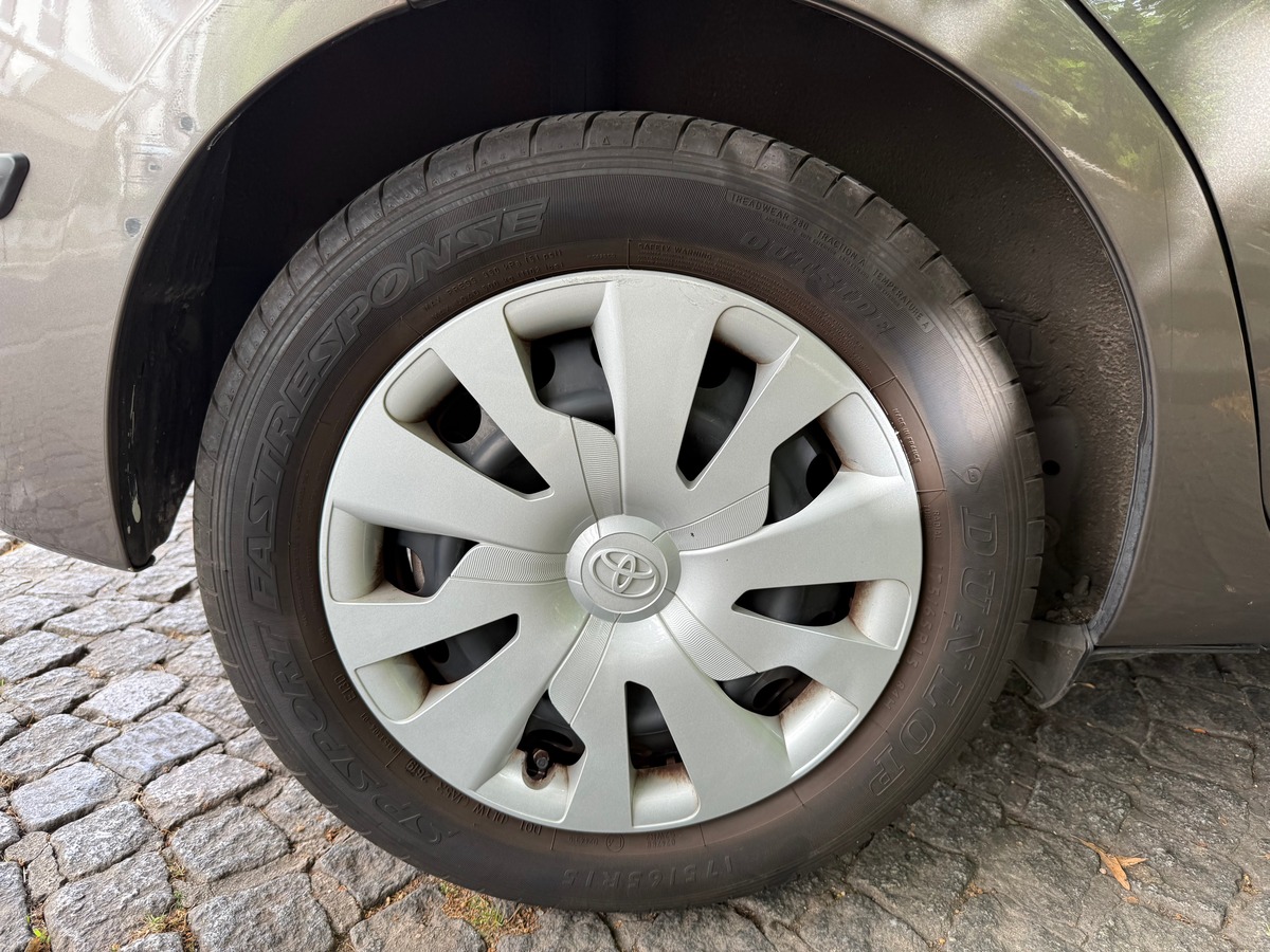 Toyota Yaris III Dynamic Business E-CVT 100h