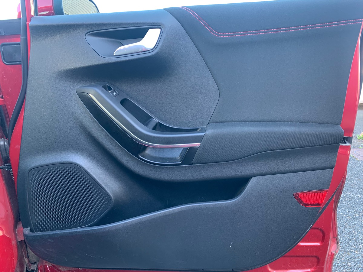 Ford Puma 125 | St-Line | 1iére MAIN | Attelage | Flexifuel équipé d'origine | Android Auto | Radar