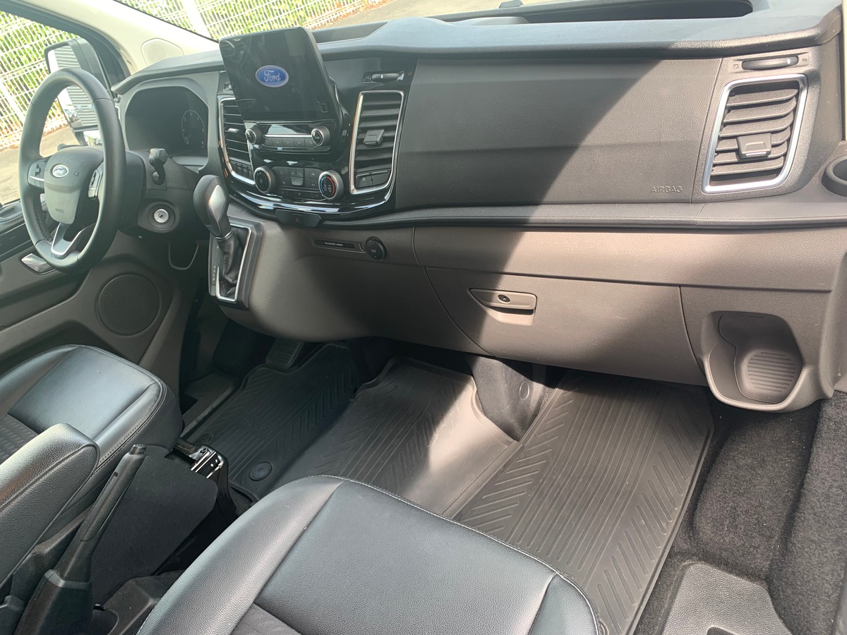 Ford TRANSIT CUSTOM 170 ch | SPORT | 5 Places | L1H1 | Premiére MAIN | Caméra de recul | Attelage