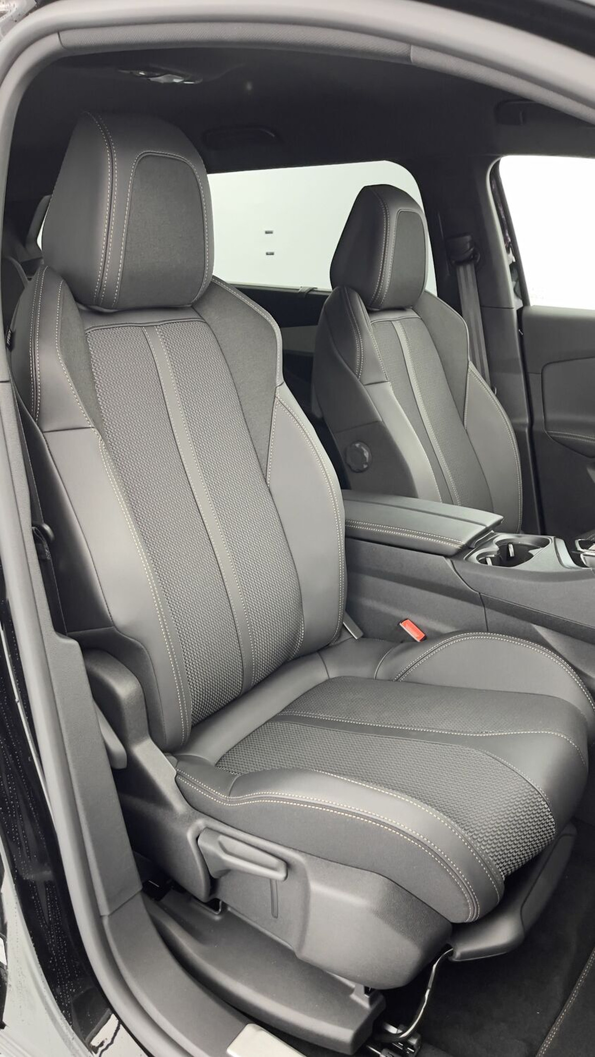 Peugeot 5008 III 1.2 PureTech 130 GT EAT8 | Pack City 1 | Eclairage d'ambiance | PLUSIEURS COLORIS