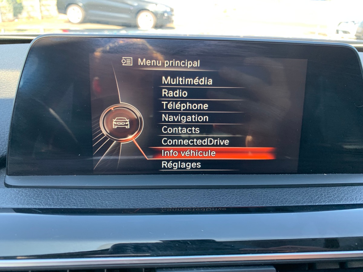 Bmw Série 3 326 | Sport | Régulateur vitesse | GPS | Siéges chauffants | Toit ouvrant | Mode Sport