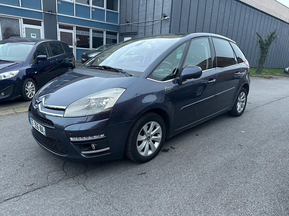 Citroën C4 Picasso 1.6 e-HDI 112 CV 1er mains exclusives  4XCBLeut