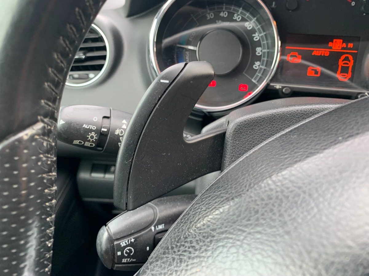 Peugeot 3008 200 ch | 2.0 e-HDi HYbrid4 Pack ETG6 + Electric | GPS | Bluetooth | Régulateur vitesse