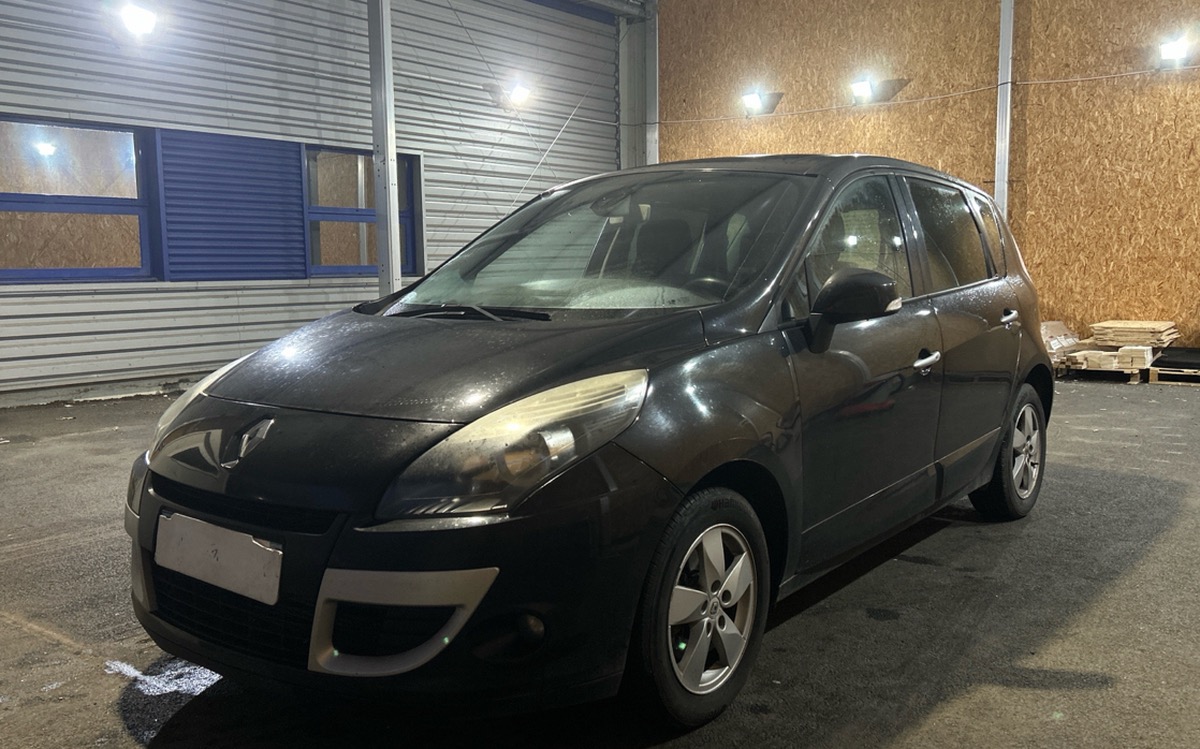 RENAULT Scenic III 1.9 dci