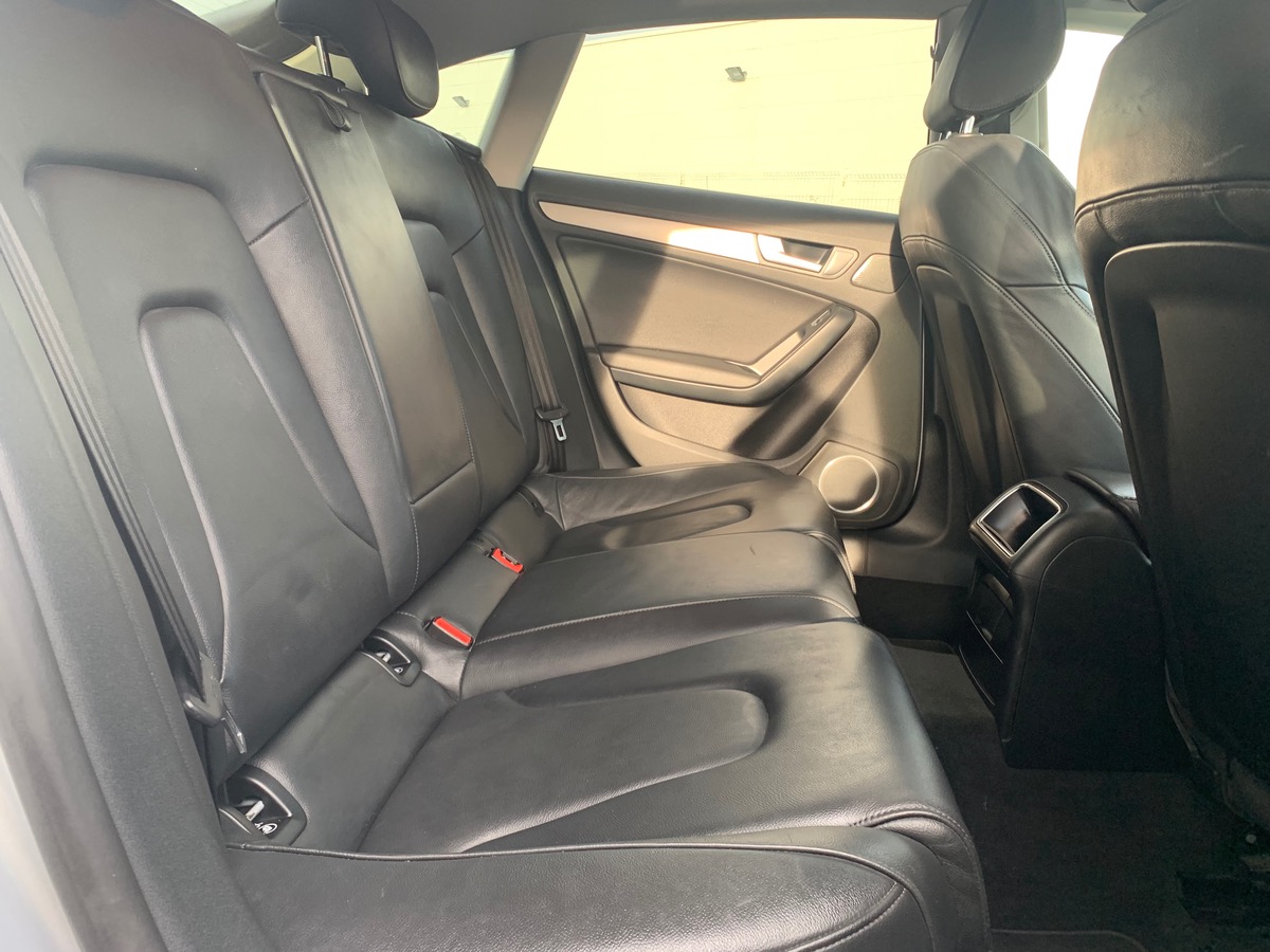 Audi A5 204 ch | S-LINE | Caméra de Recul | Intérieur Cuir | Toit Vitré | Régulateur de Vitesse