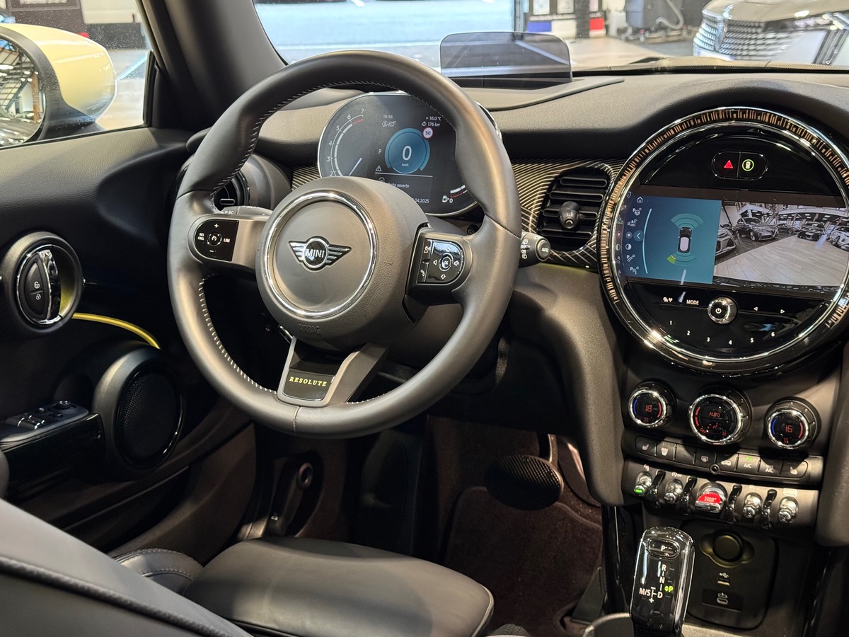 Mini Mini (F56) COOPER 136CV RESOLUTE ÉDITION TOIT OUVRANT 1ERE MAIN f