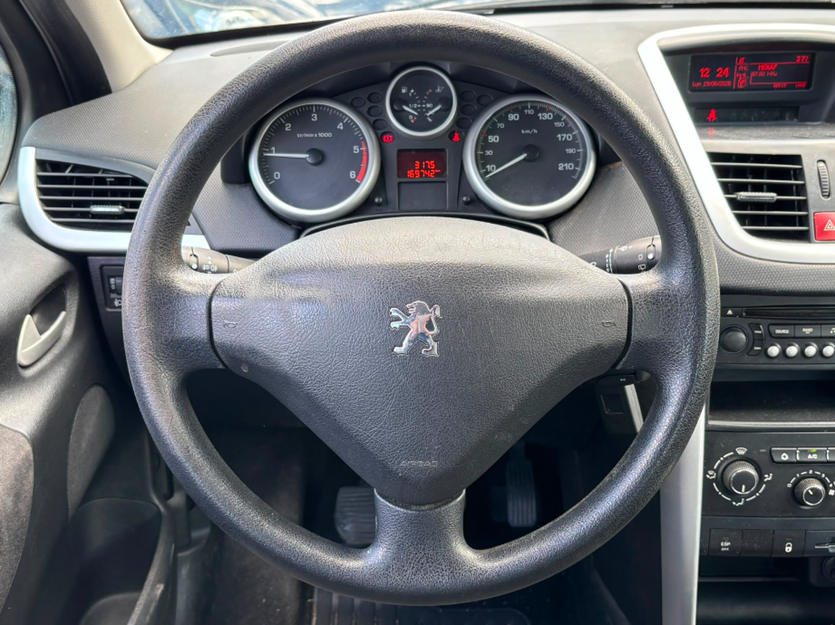 Peugeot 207 1.6 HDI 90 ch 5 portes BVM
