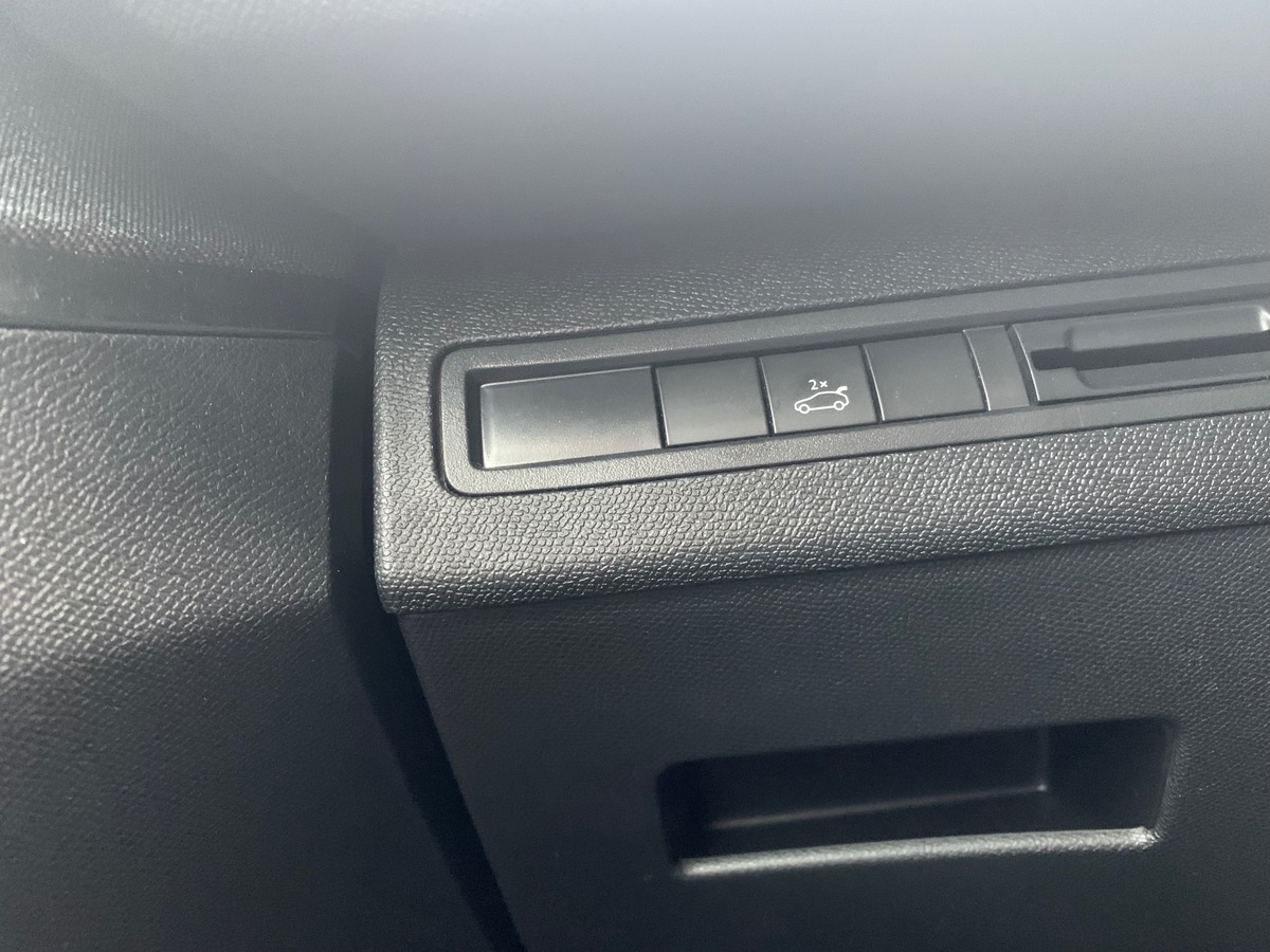 Peugeot 3008 130 ch | Allure business | Mirror link | Caméra recul | Coffre assisté électriquement