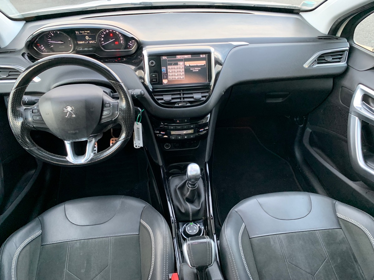 Peugeot 2008 120 ch | Crossway | Caméra de recul | Toit panoramique | GPS | Grip control