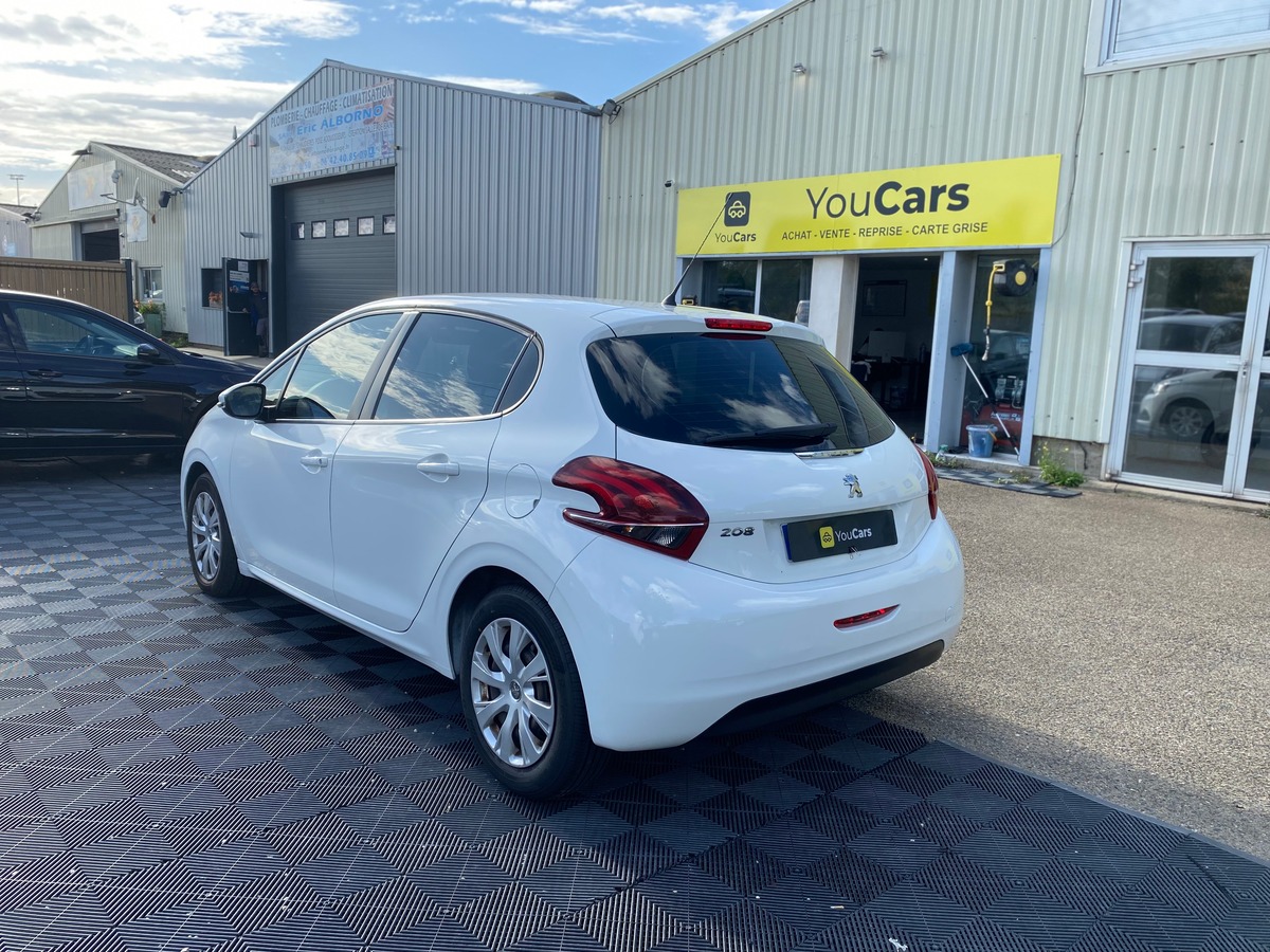 Peugeot 208 1.6 hdi 100 cv - IDEAL JEUNE PERMIS - RIEN A PREVOIR - REGULATEUR