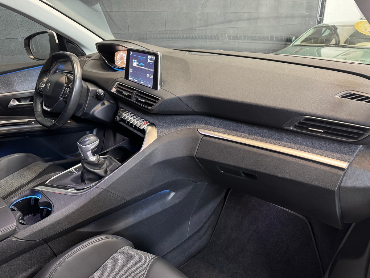 Peugeot 3008 1.5 BLUEHDI 130 BVM6 ALLURE