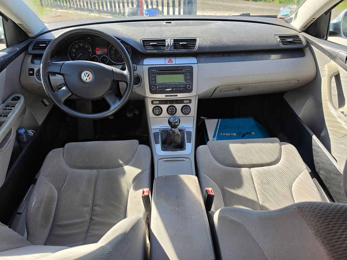 Volkswagen Passat 1.6 FSI 115ch Confort - Garantie 12 Mois -