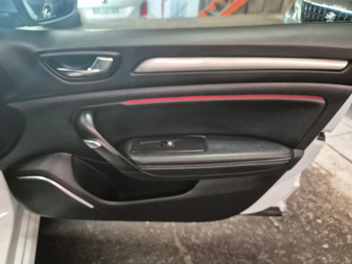 RENAULT Megane ESTATE 1.5 DCI 115 EDC6 PACK INTENS
