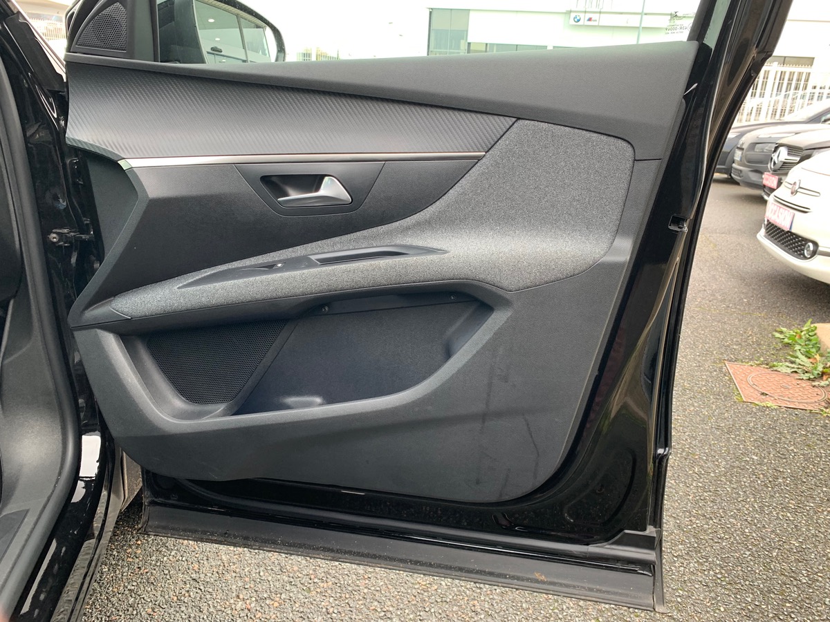 Peugeot 5008 130 ch | 7 Places | Active Pack