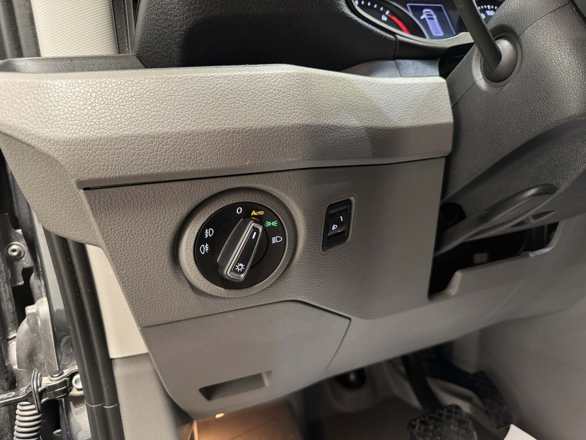 Volkswagen Crafter 35 L3H3 2.0 TDI 140cv DSG business line 41.017 kms