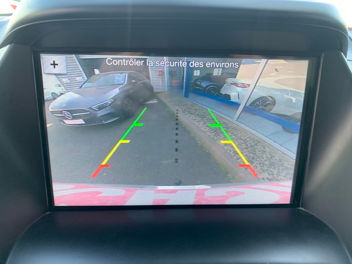 Ford Kuga 120 chevaux | St-Line | Caméra de recul | Attelage | GPS | Coffre assisté électriquement