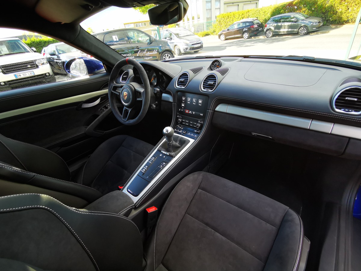 Porsche 718 CAYMAN GT4 4.0 420 FRANCE MECA i