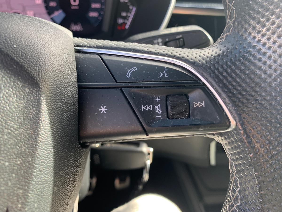 Audi Q3 Sportback 150 ch | S-Line | Caméra de recul | Apple car Play | Coffre assisté électriquement