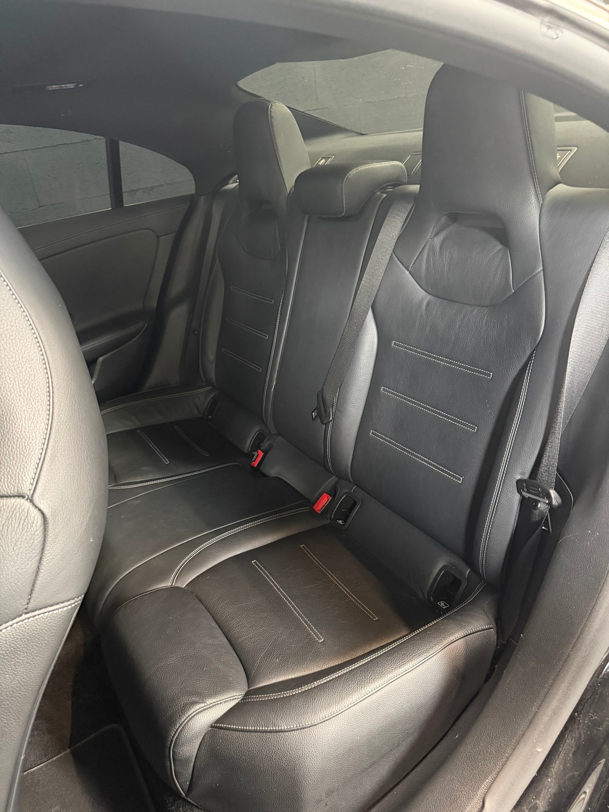 Mercedes Benz CLA 180D AMG LINE