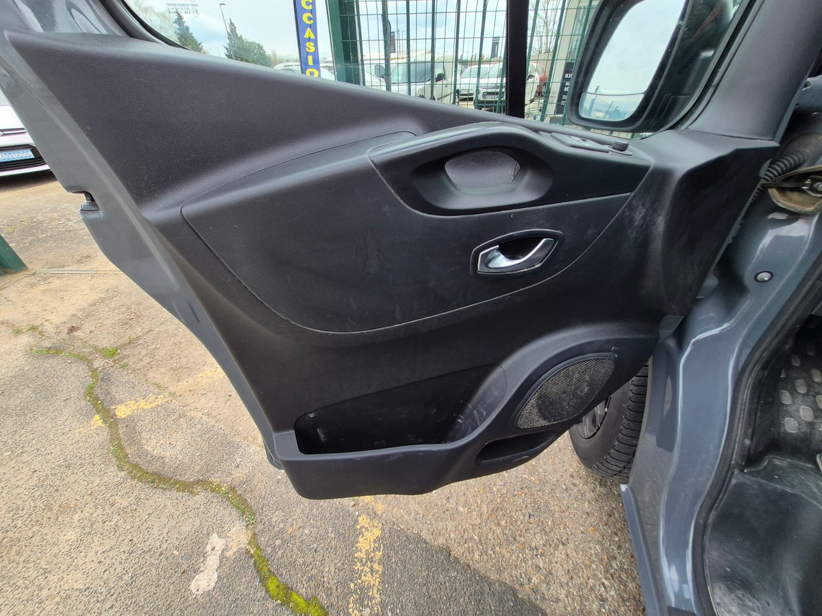 RENAULT Trafic DCI 170 BVA GRAND CONFORT L2H1