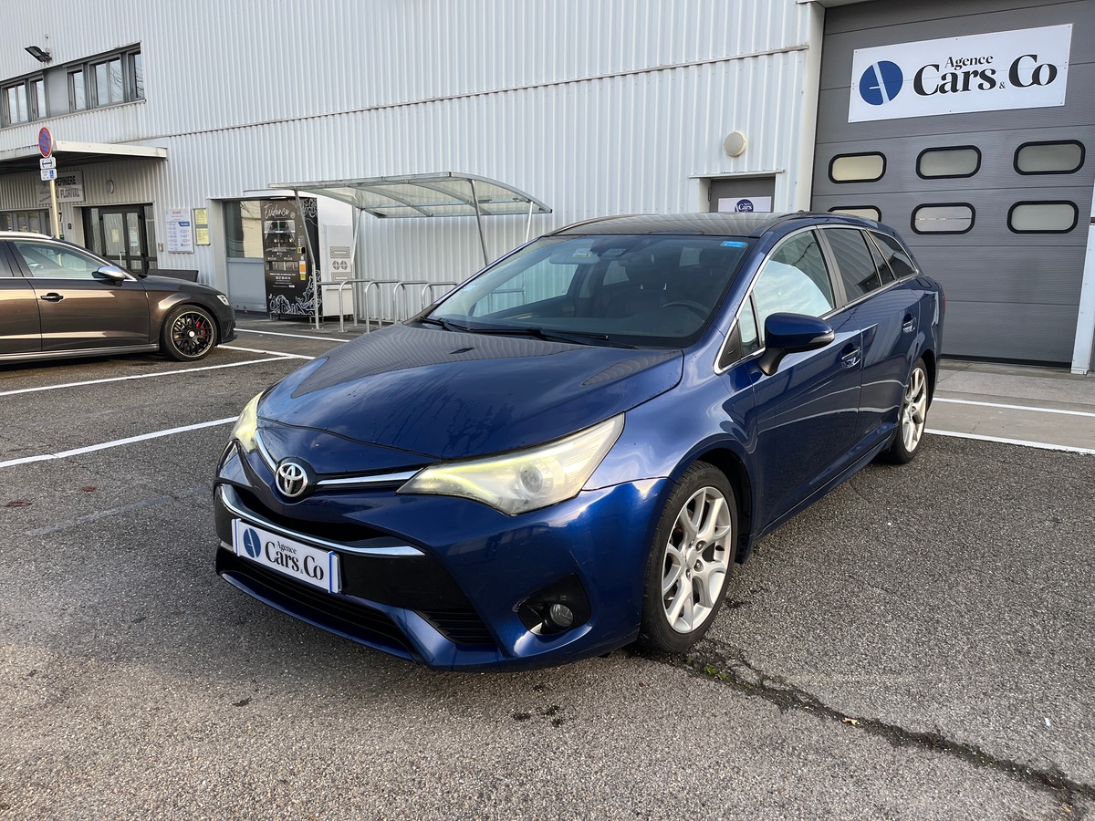 Toyota Avensis SW 2.0 D-4D 143ch, EXECUTIVE, ATTELAGE, RADAR, SIEGES CHAUFFANT, TOIT PANORAMIQUE