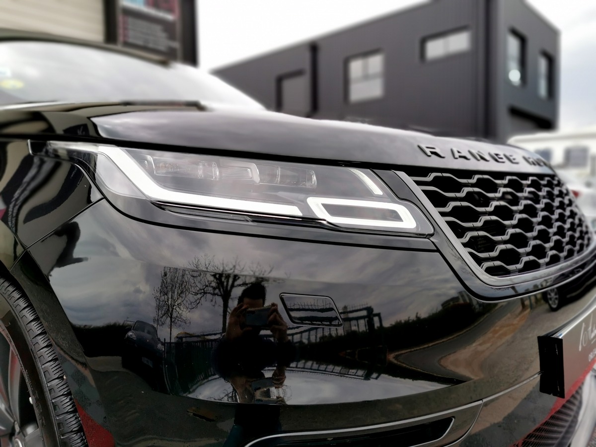 Land-Rover Range Rover Velar 3.0 R-DYNAMIC 300 HSE