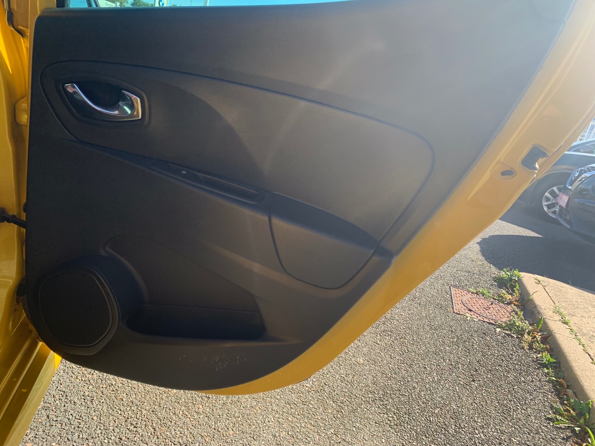 RENAULT Clio IV 200 ch | RS | Jaune Sirius | Révision complète en 03/2025 | Palettes au volant