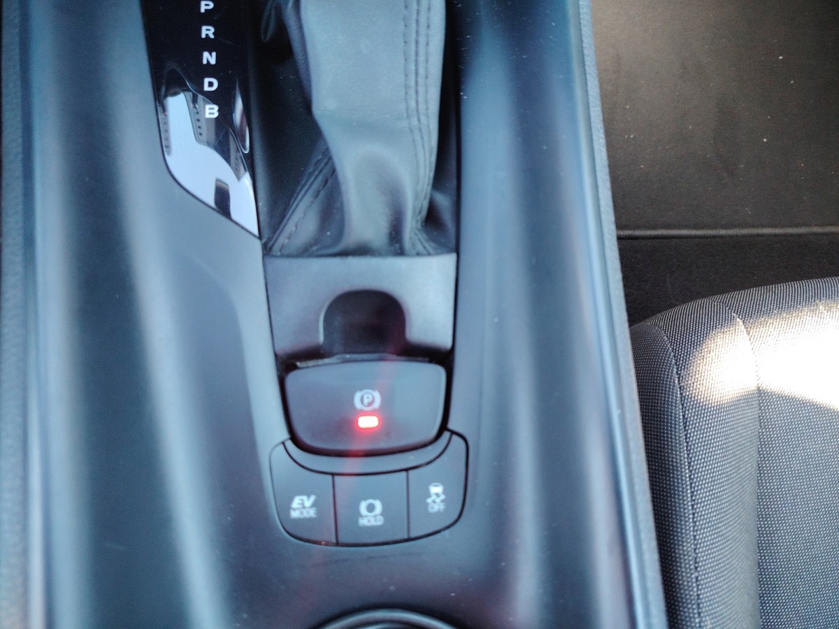 Toyota TOYOTA C HR 1.8 122 h design