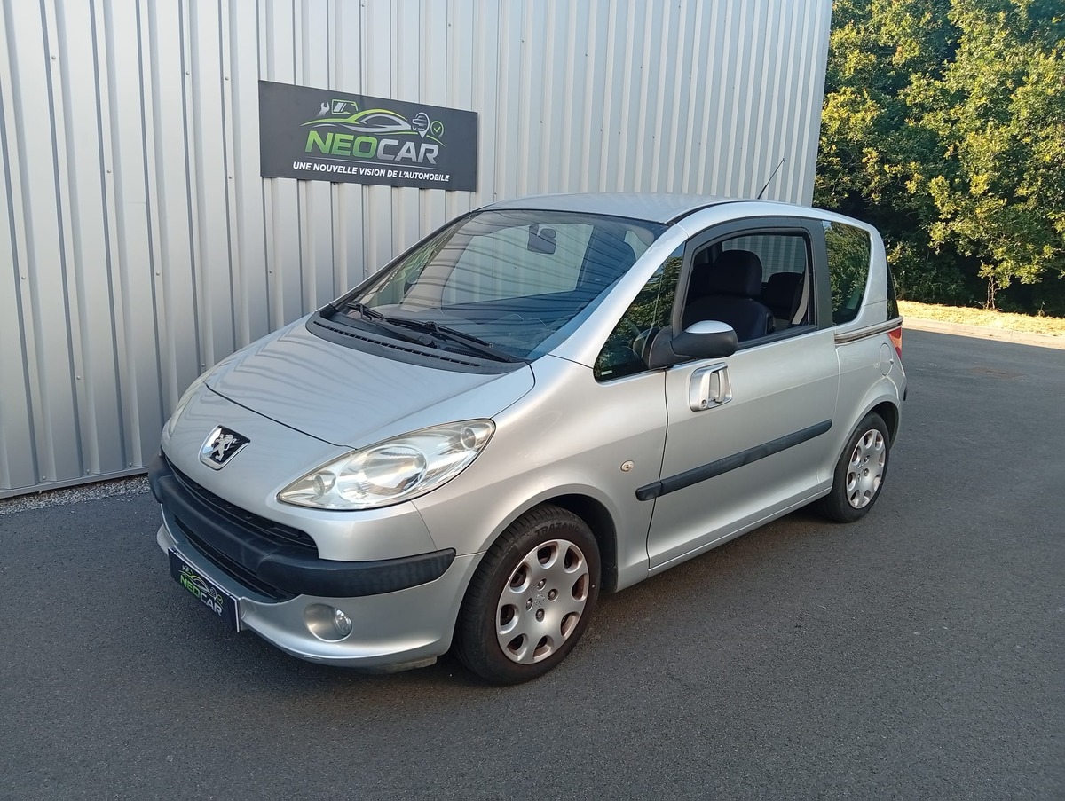 Peugeot 1007 1.4 16v Finition Sporty  "Révision et Distribution Neuves"