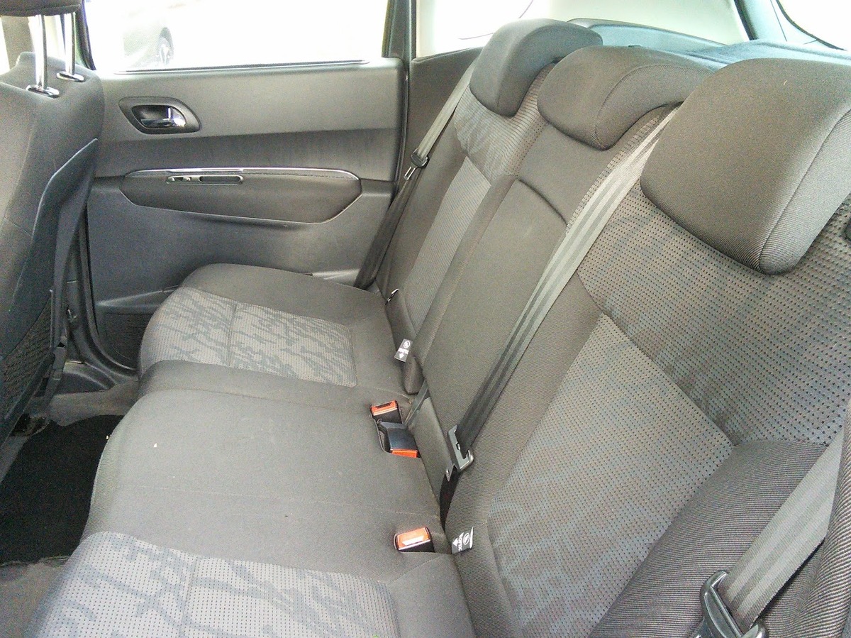 Peugeot 3008 1.6 HDI 112 CV CLIM - DISTRIBUTION NEUVE FACTURE