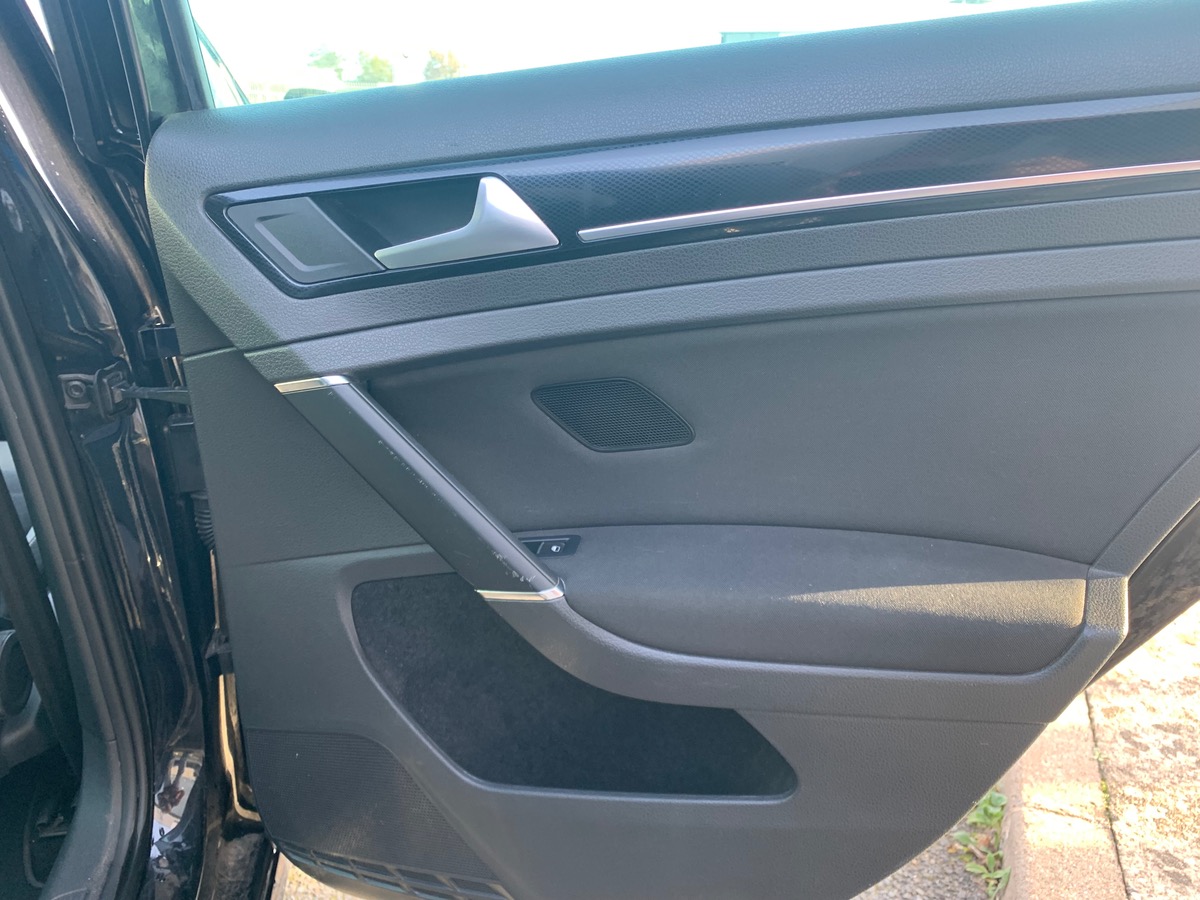 Volkswagen Golf 150 | Carat | JA 18" Durban | Suspensions Sport | Régulateur vitesse et de distance