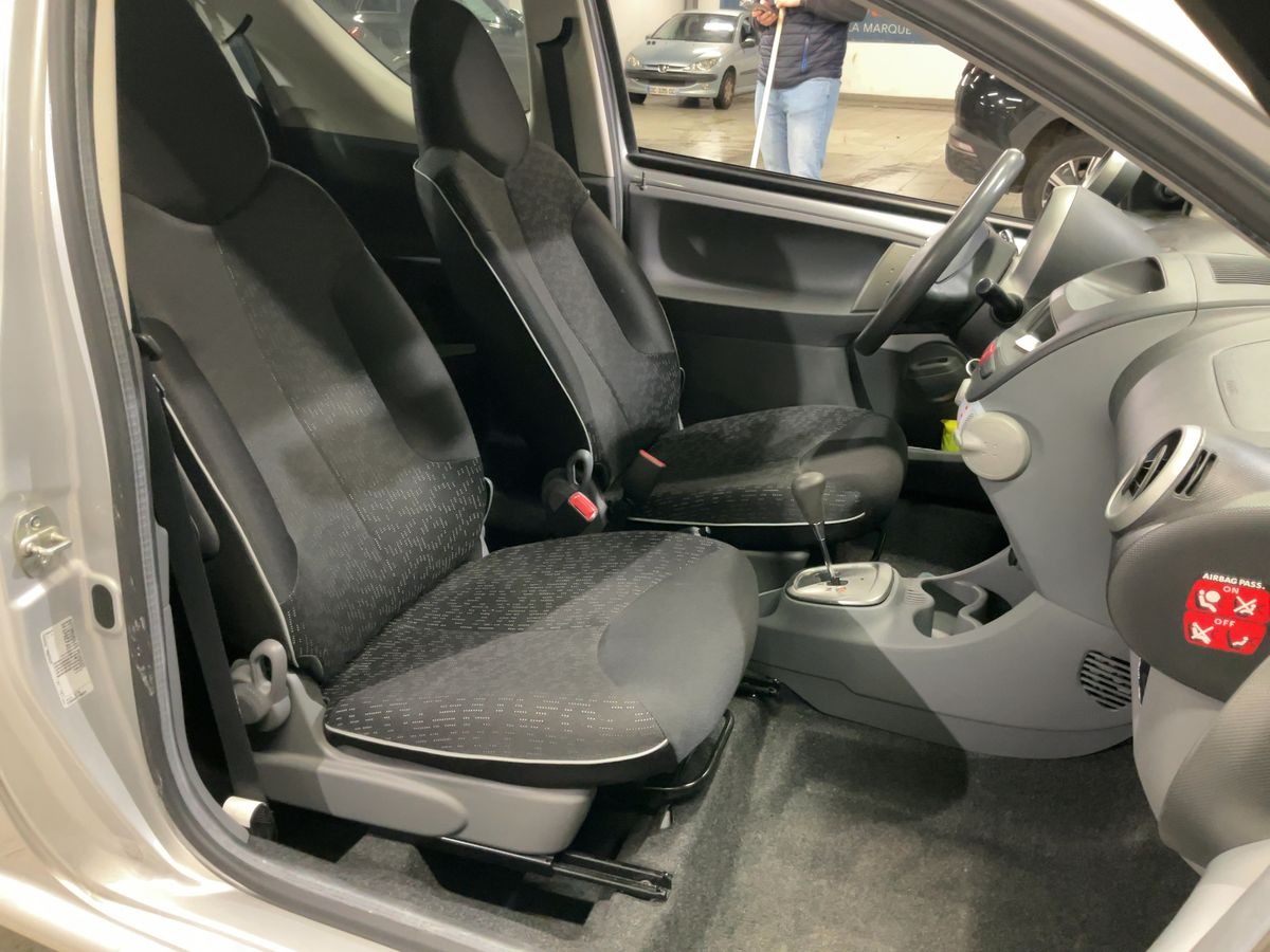 Peugeot 107 1.0i 12v 68 2-Tronic Trendy Boite Automatique 3P