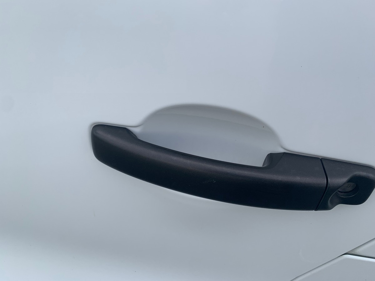 RENAULT Trafic 95 chevaux | 3 Places | Régulateur de vitesse | GPS | Climatisation | Bluetooth