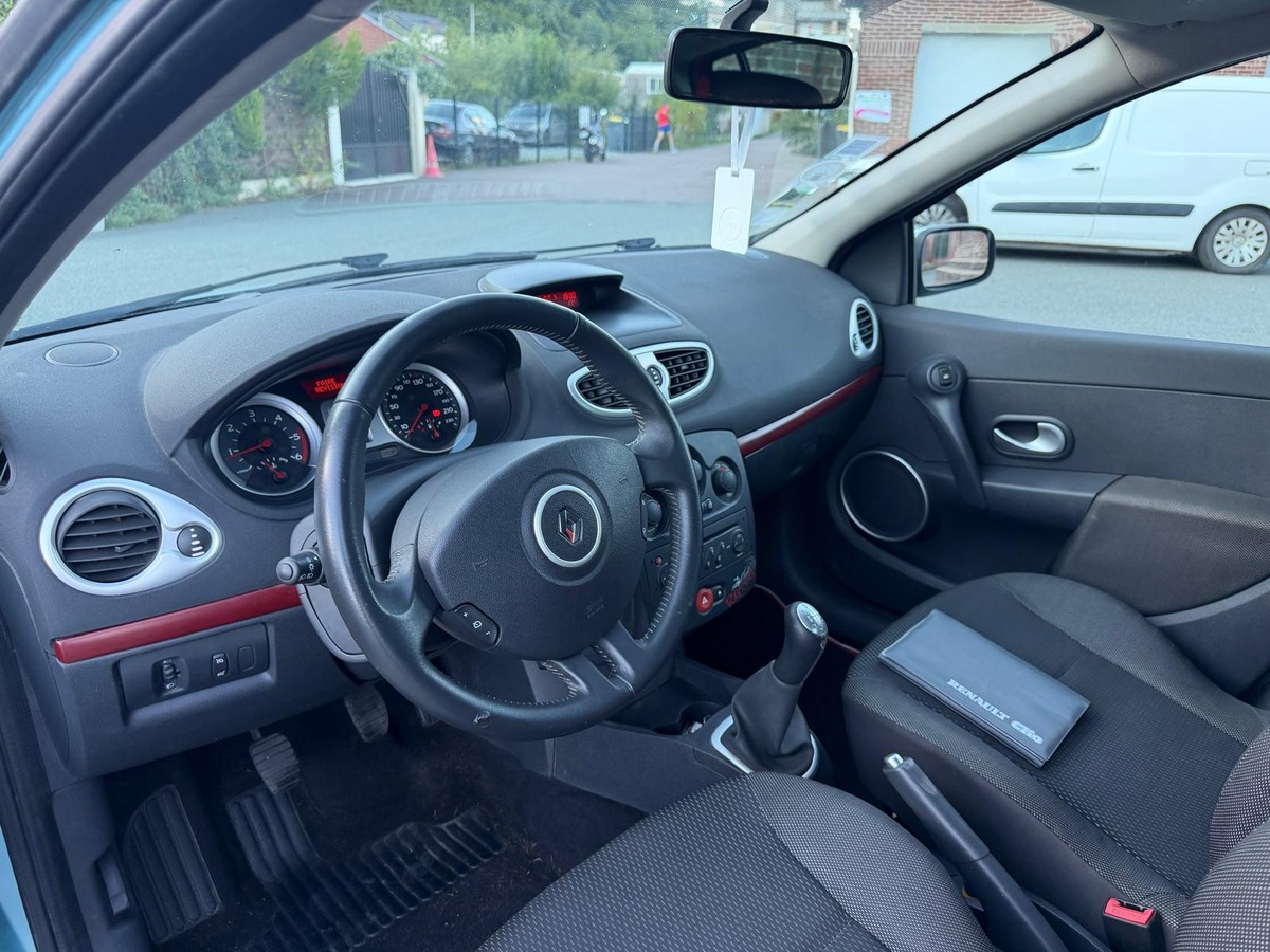RENAULT Clio III 1.5 DCI 70 RIP CURL 5 Portes- Distribution neuve- Garantie