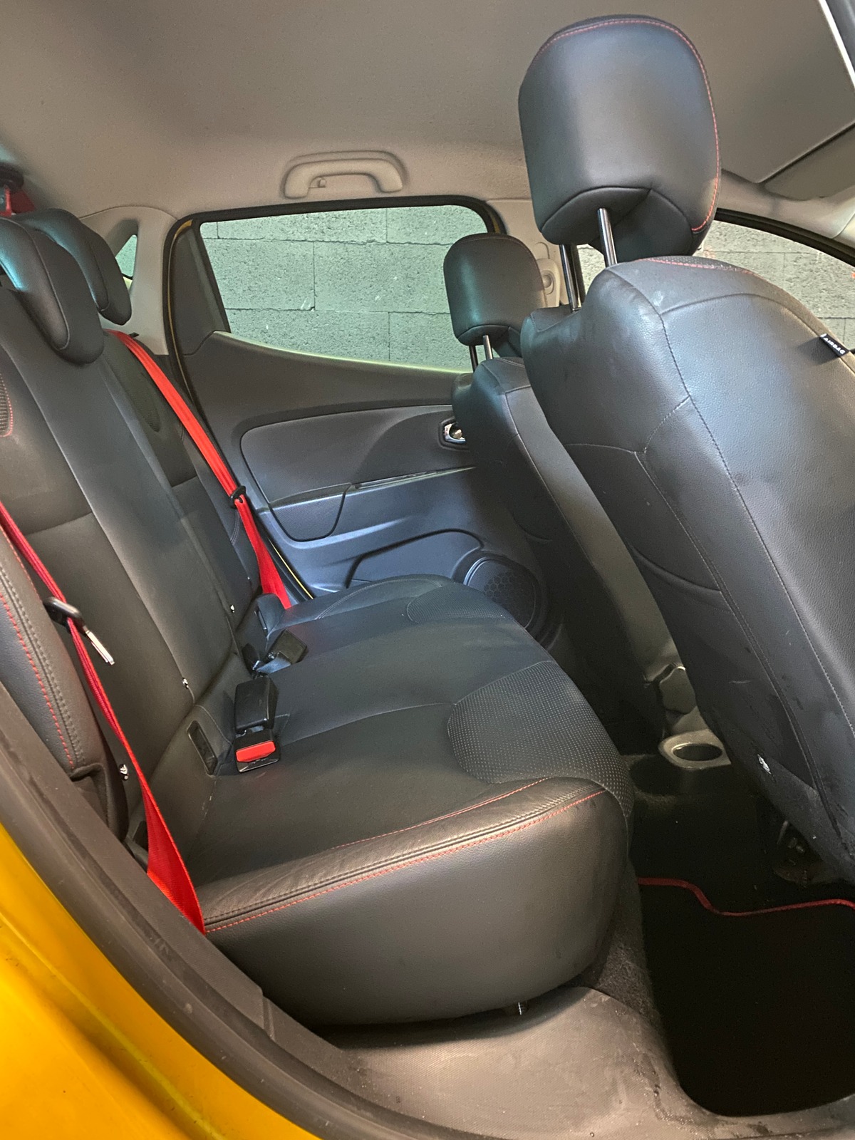 RENAULT Clio IV 1.6 TURBO 200 ENERGY RS EDC E6 JAUNE SIRIUS