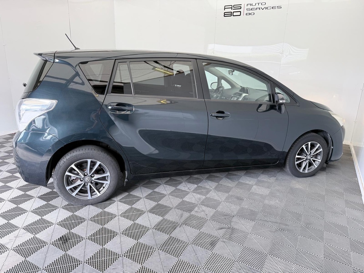 Toyota Verso 2.0 D4 - D 124  Première main