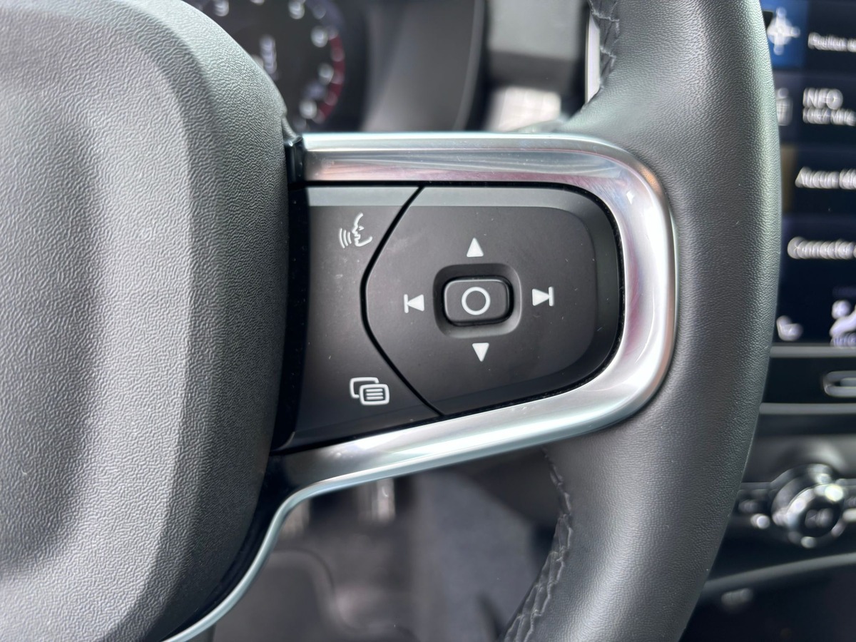 Volvo XC40 2.0 T6 HYBRID - TVA RECUPERABLE - Attelage électrique