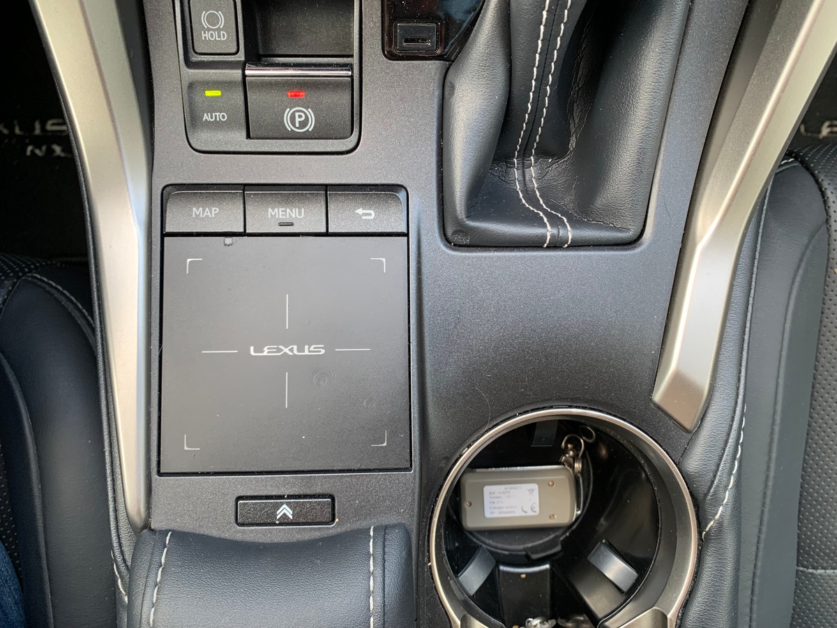 Lexus NX 300h 155 chevaux | Luxe | AWD | Caméra recul | Régulateur vitesse | GPS | Siéges chauffants