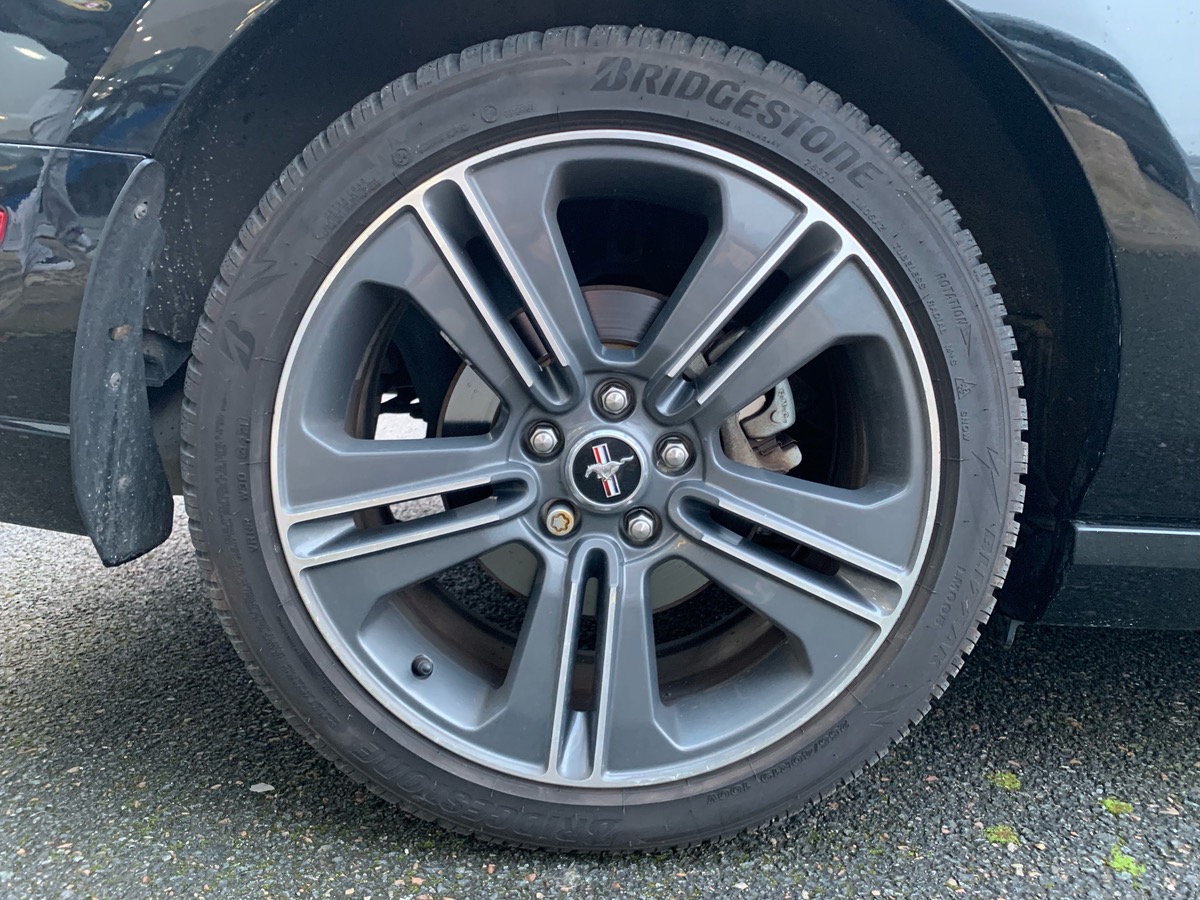 Ford Mustang 305 ch | Reprogrammation Ethanol | Intérieur cuir | Siéges avant chauffants