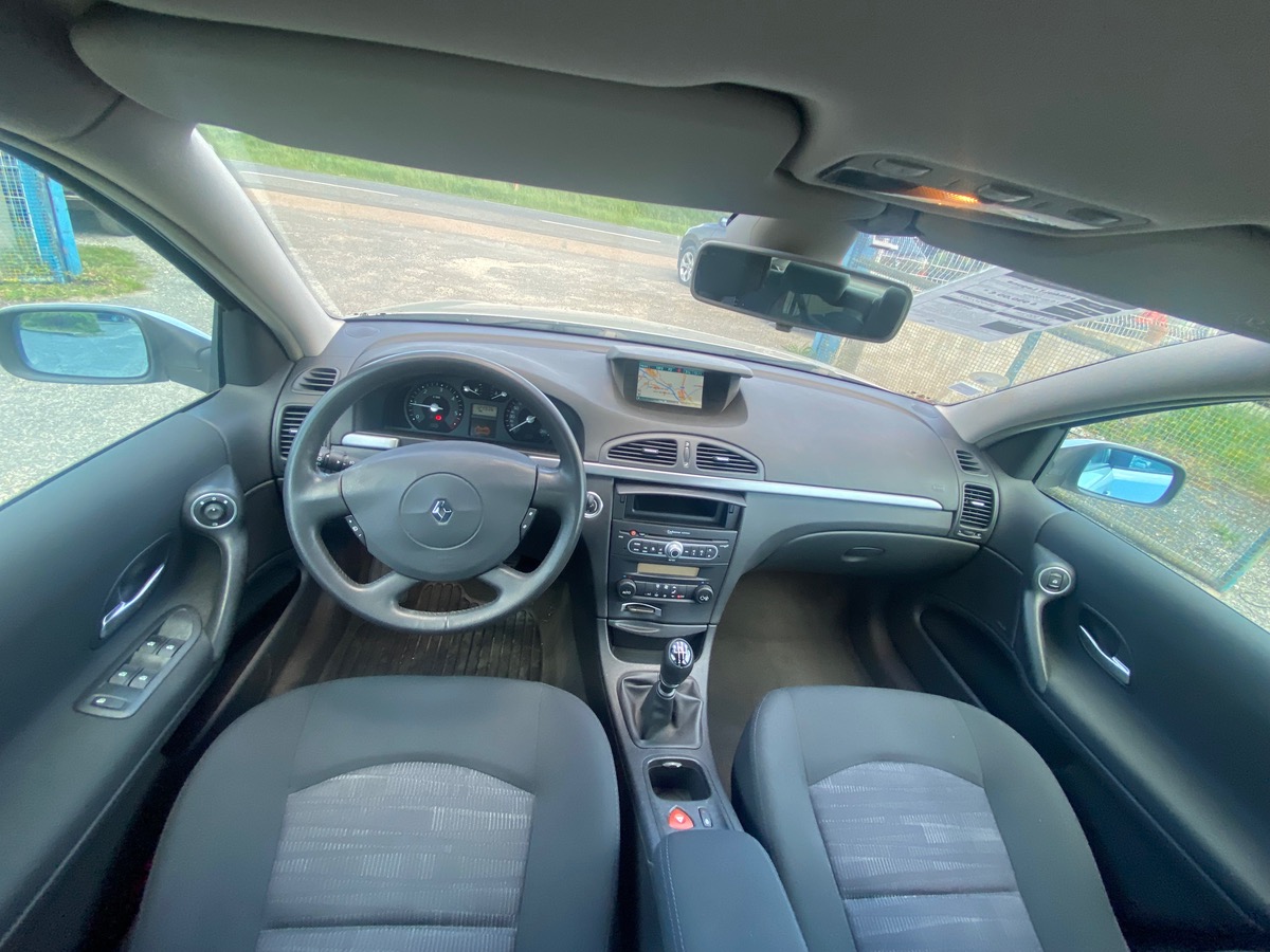 RENAULT Laguna 2.0 dci 150cv faible km 124165km d’origine nous sommes ouvert ce lundi 14 juillet