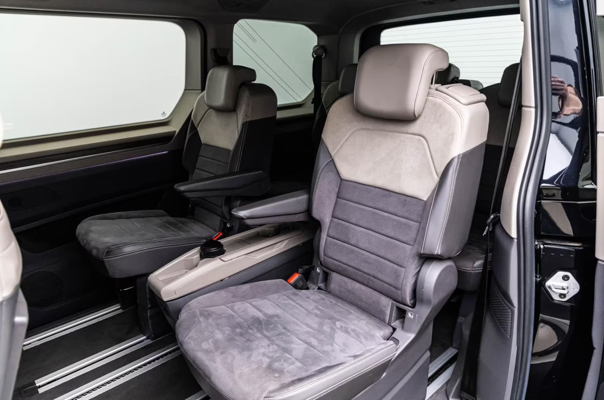 Volkswagen Multivan VII 1.4 eHybrid 218ch Style Court DSG6 - 7 places - Attelage