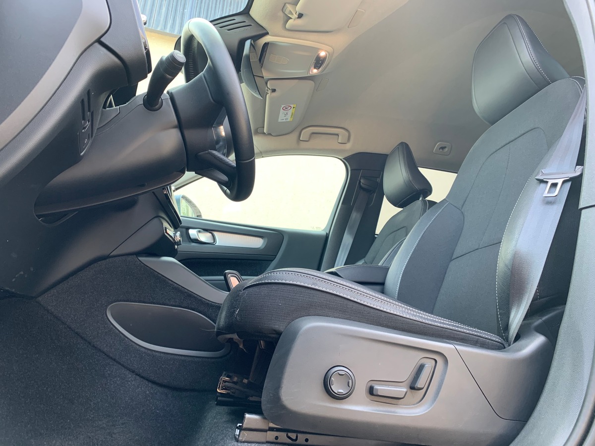 Volvo XC40 D3 150 MOMENTUM GEARTRONIC 8 e