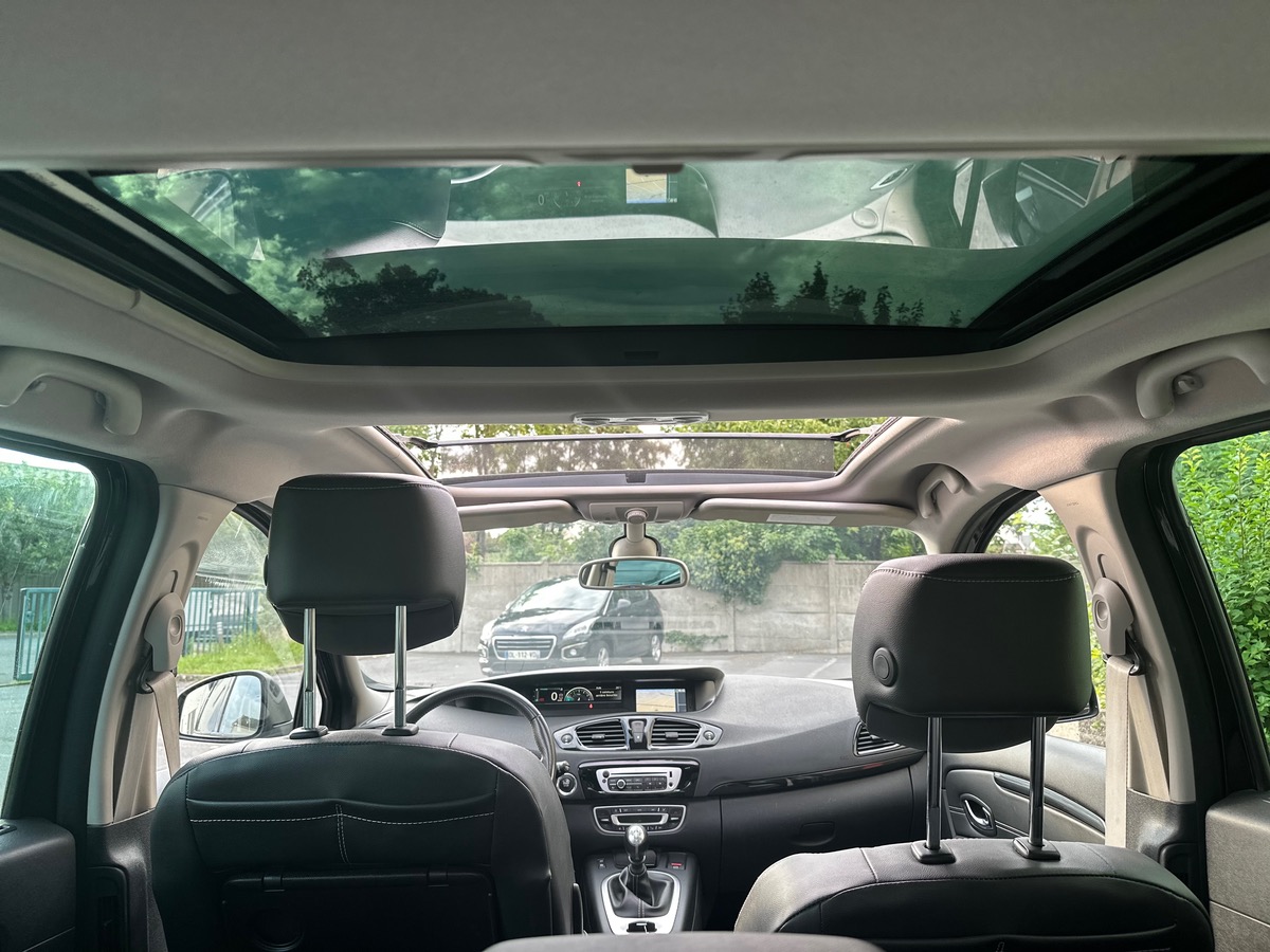 RENAULT Scenic 1.5 DCI 110 CV 1er main BOSES