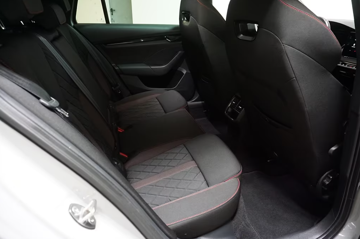 Skoda Octavia Combi IV 2.0 TDI 200ch RS 4x4 DSG7/Attelage/Caméra/Aff tête haute