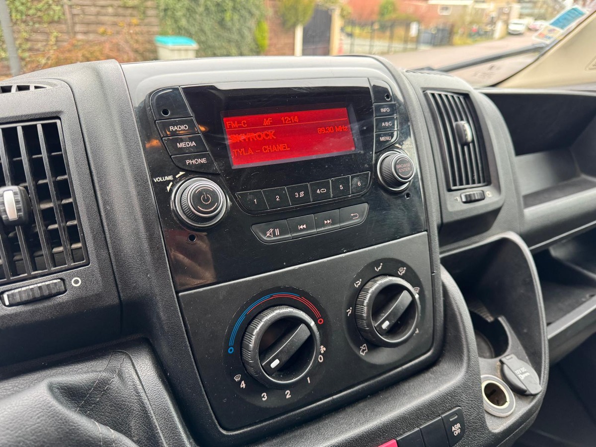 Peugeot Boxer 2.0 Blue-HDi 330 L1H1 Pro BlueHDi 110 - Révisé - Garantie