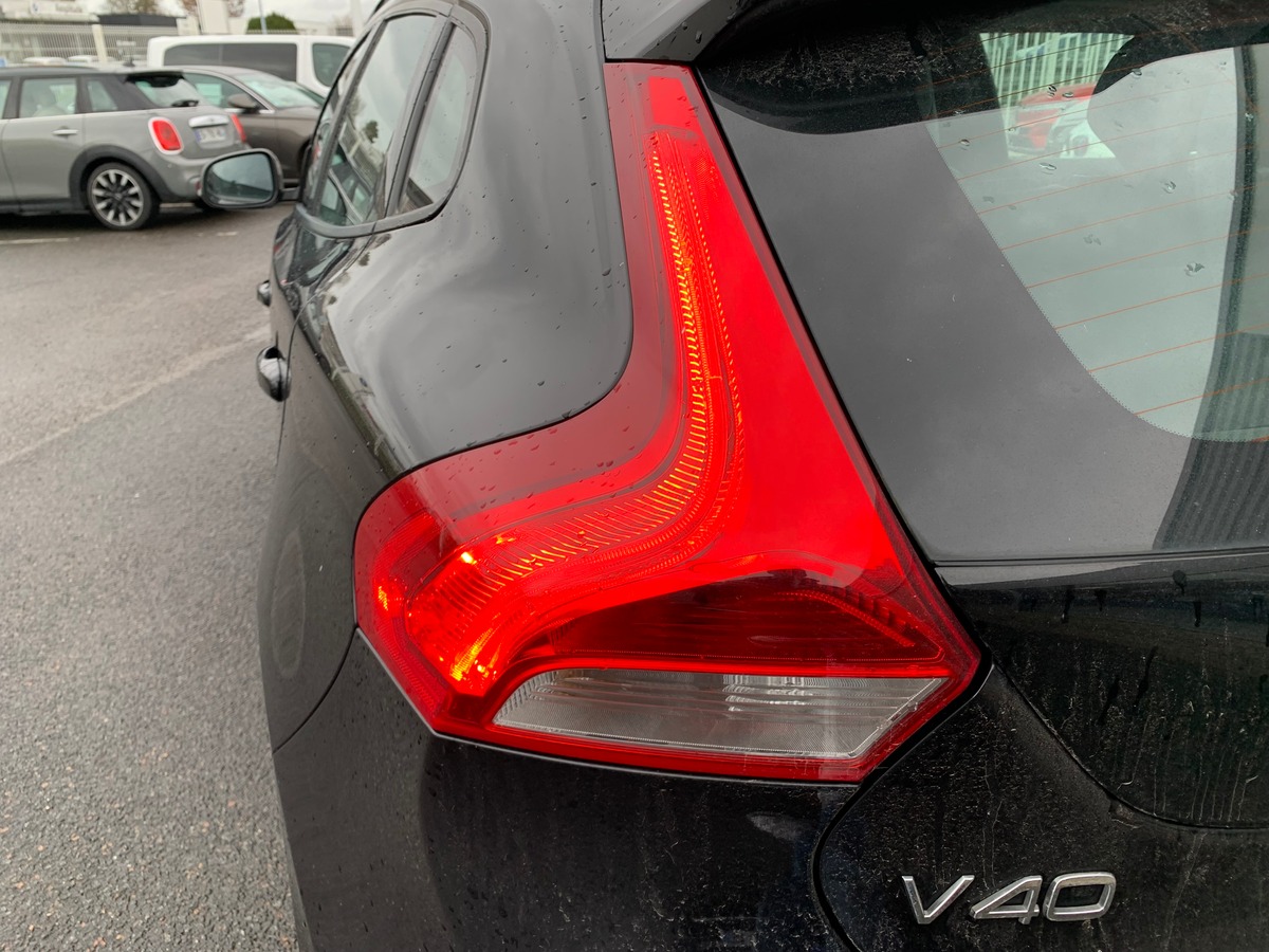 Volvo V40 Cross Country 150 ch | Toit panoramique | Cuir | GPS | Régulateur de vitesse