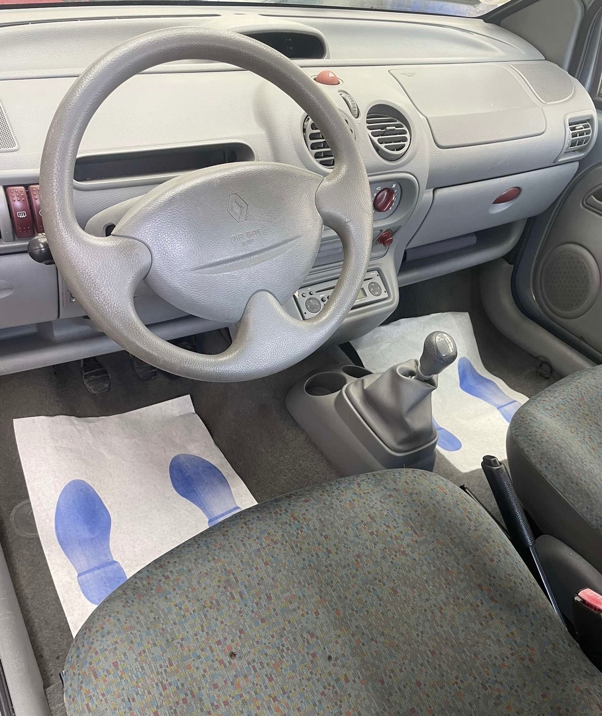 RENAULT Twingo expr 16s