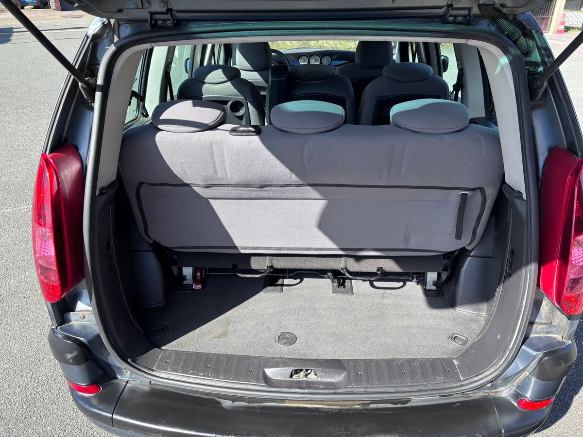 Peugeot 807 8 places 2.0 HDi 120 Confort - Distribution neuve - Attelage - Garantie