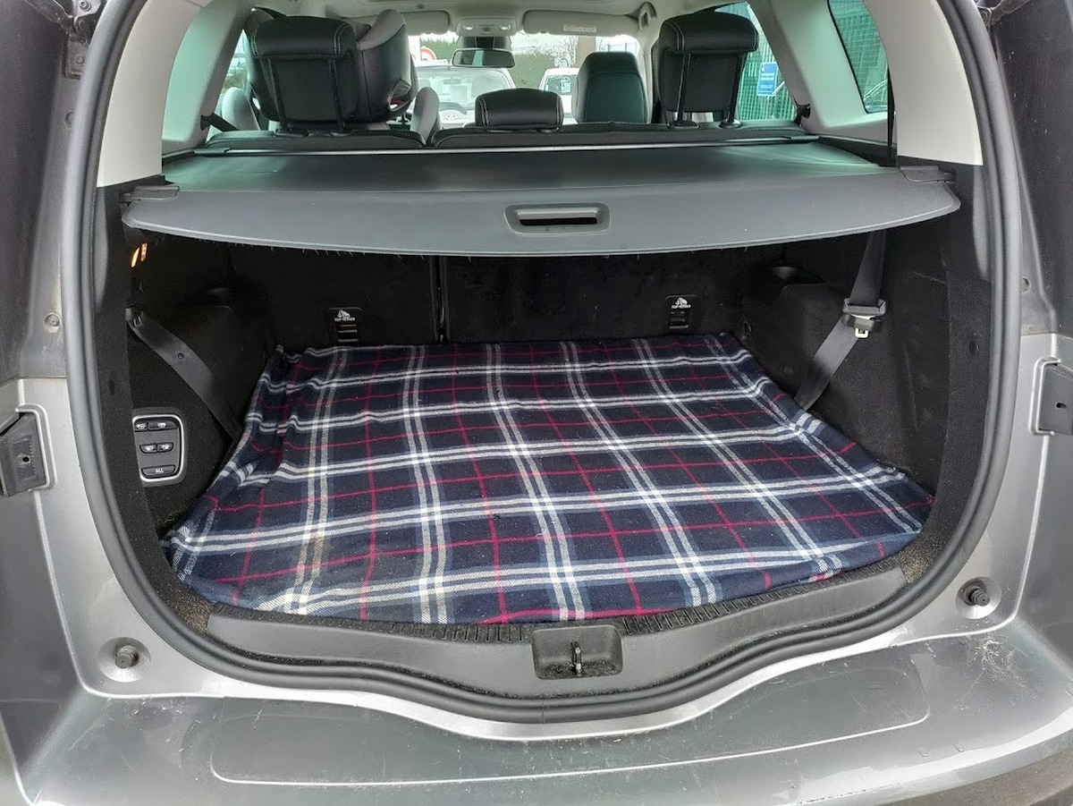 RENAULT Grand Scenic IV 1.7 Blue dCi 150 Business Intens 7 PLACES