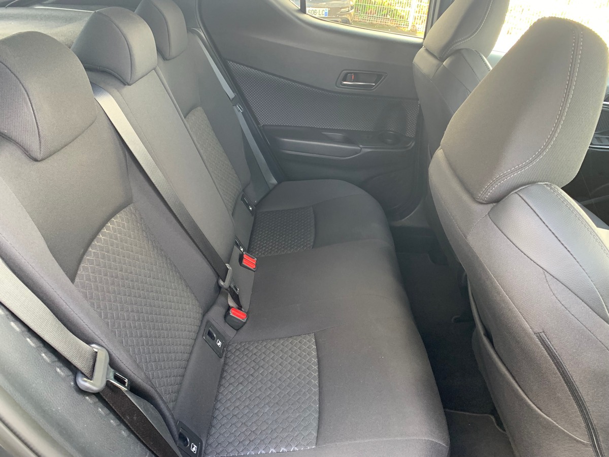 Toyota C-HR 184 ch | Attelage | GPS | Radio JBL | Caméra recul | Radar stationnement arriére, avant